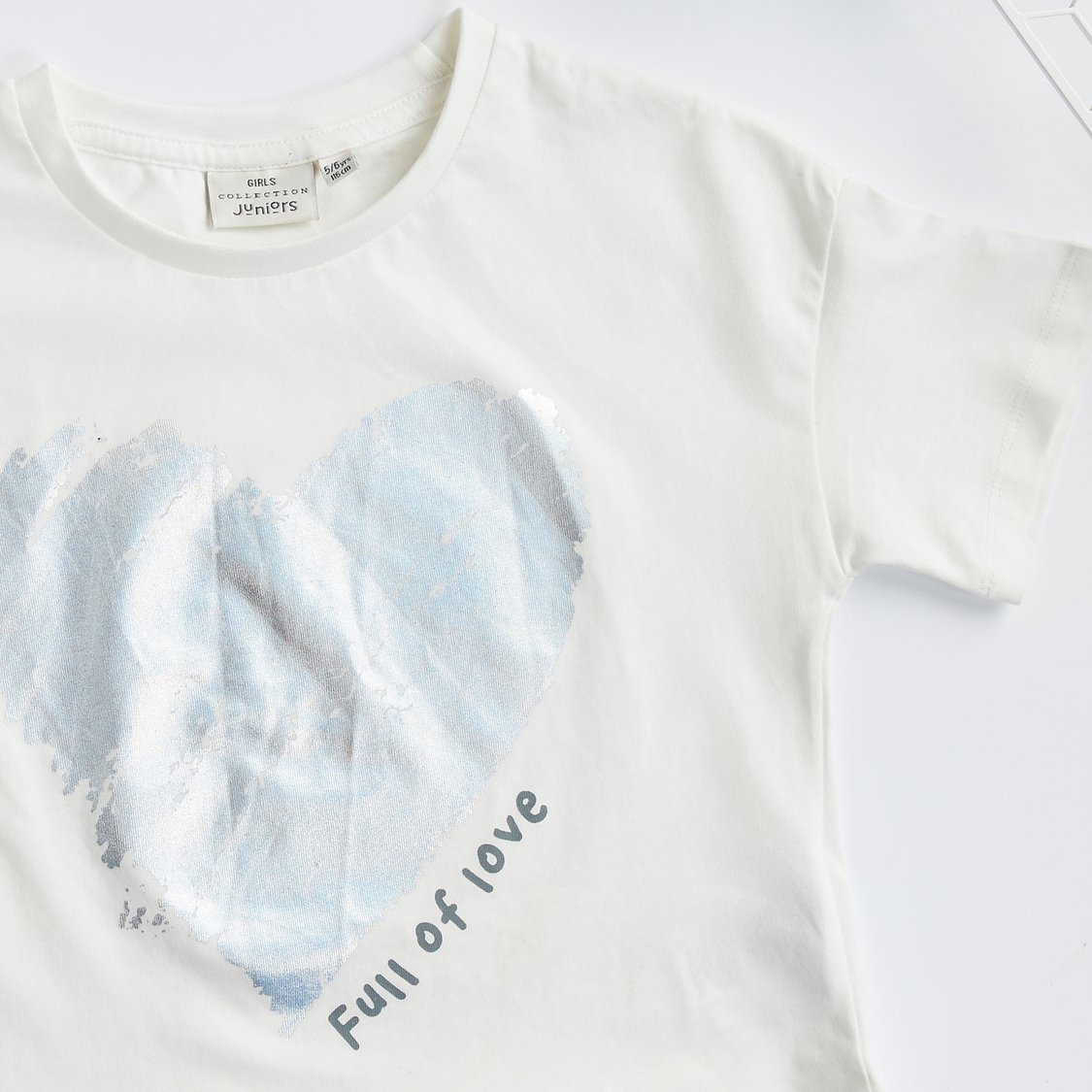 Juniors Heart Print T-shirt with Crew Neck and Short Sleeves