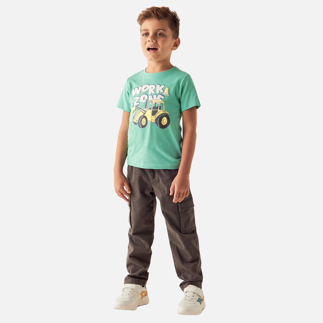 Juniors Graphic Print T-shirt with Short Sleeves