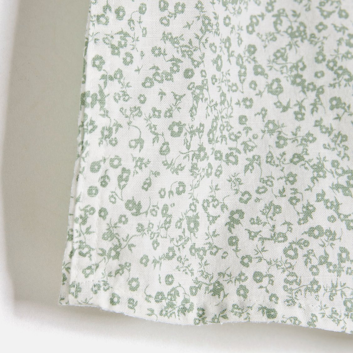 Juniors All-Over Floral Print Shirt with Bow Tie