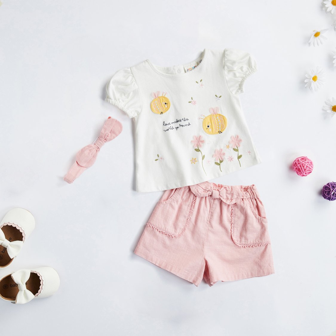 Juniors Applique Detail Top with Shorts and Headband