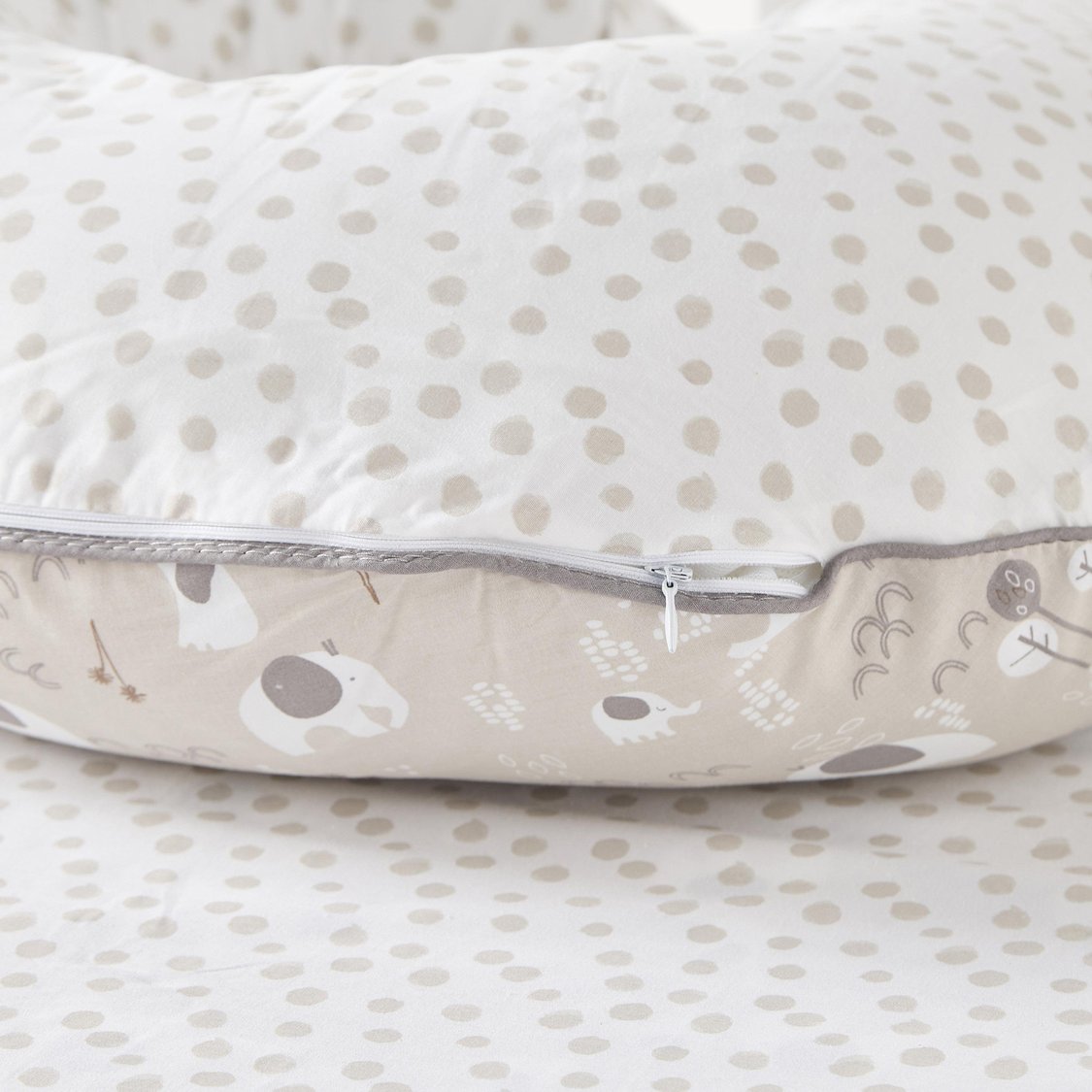 Juniors All-Over Print Feeding Pillow - 68x54 cm