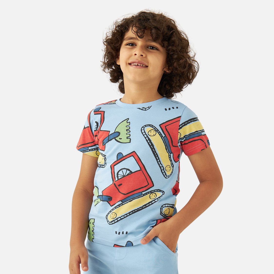Juniors All-Over Vehicle Print T-shirt with Crew Neck and Short Sleeves