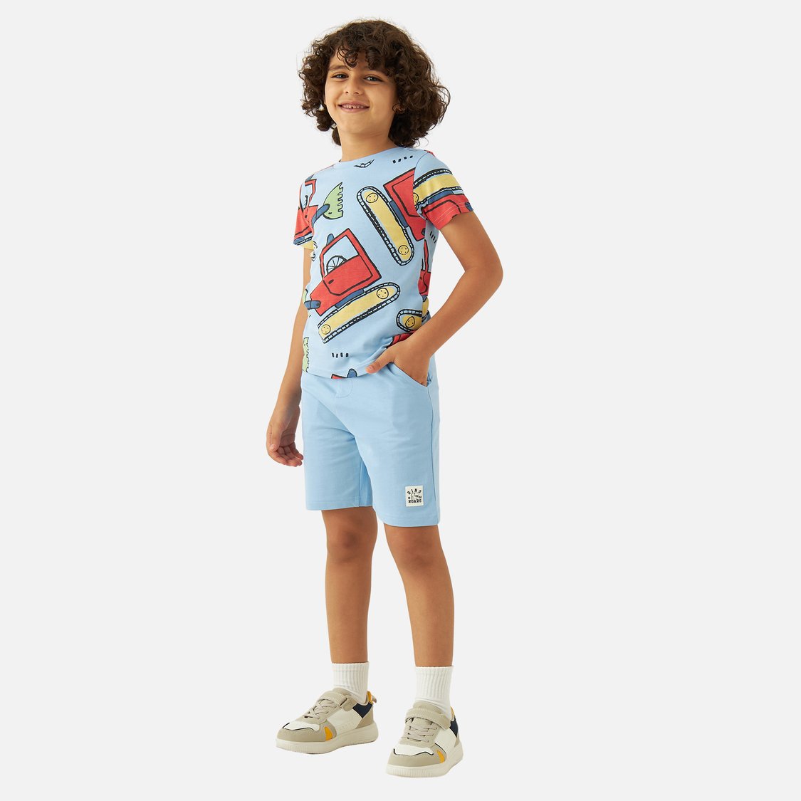 Juniors All-Over Vehicle Print T-shirt with Crew Neck and Short Sleeves