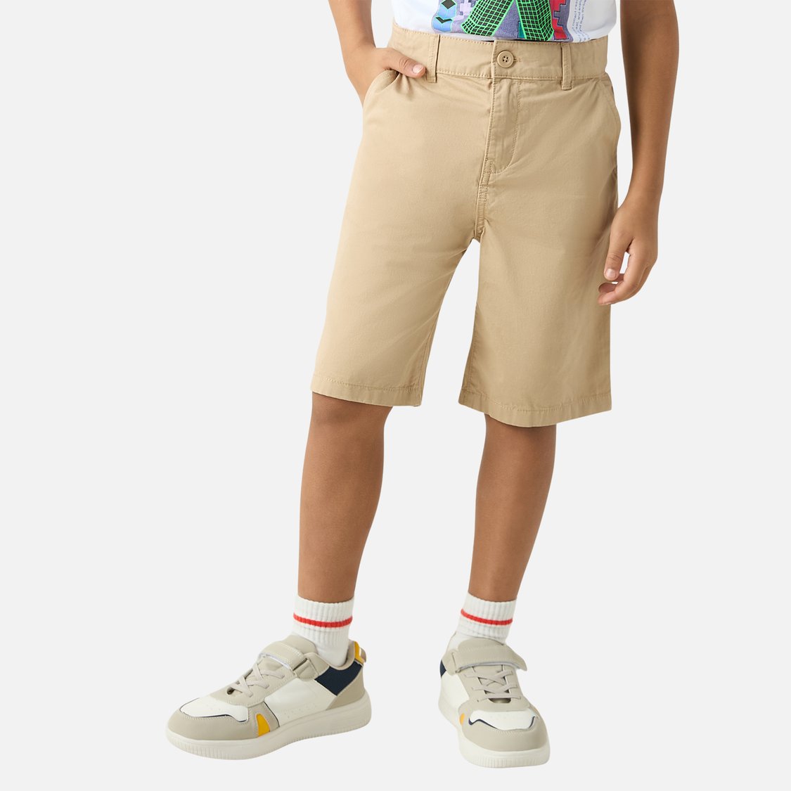 Juniors Solid Shorts with Button Closure and Pockets