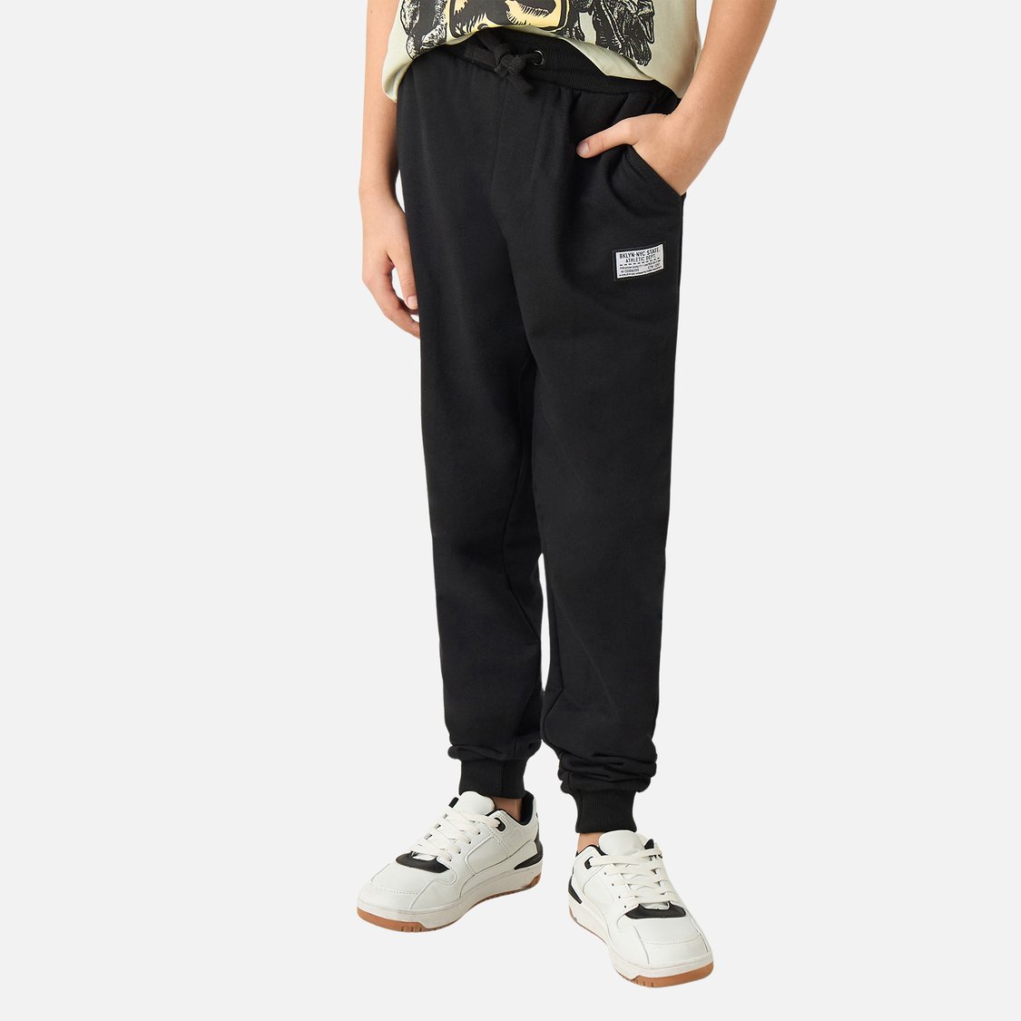 Juniors Solid Joggers with Drawstring Closure and Pockets