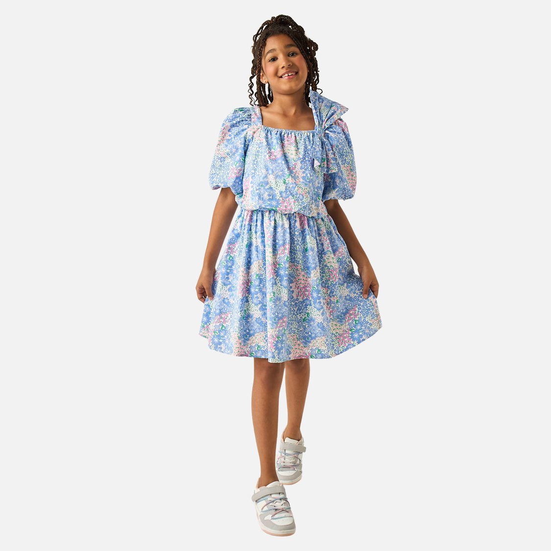 Juniors All-Over Floral Print Bow Applique A-line Dress