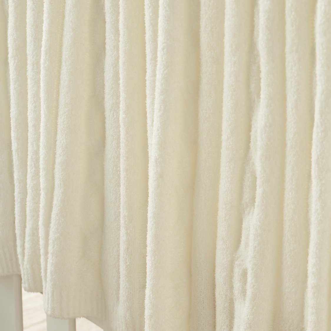 Giggles Cable Knitted Throw - 80x100cm