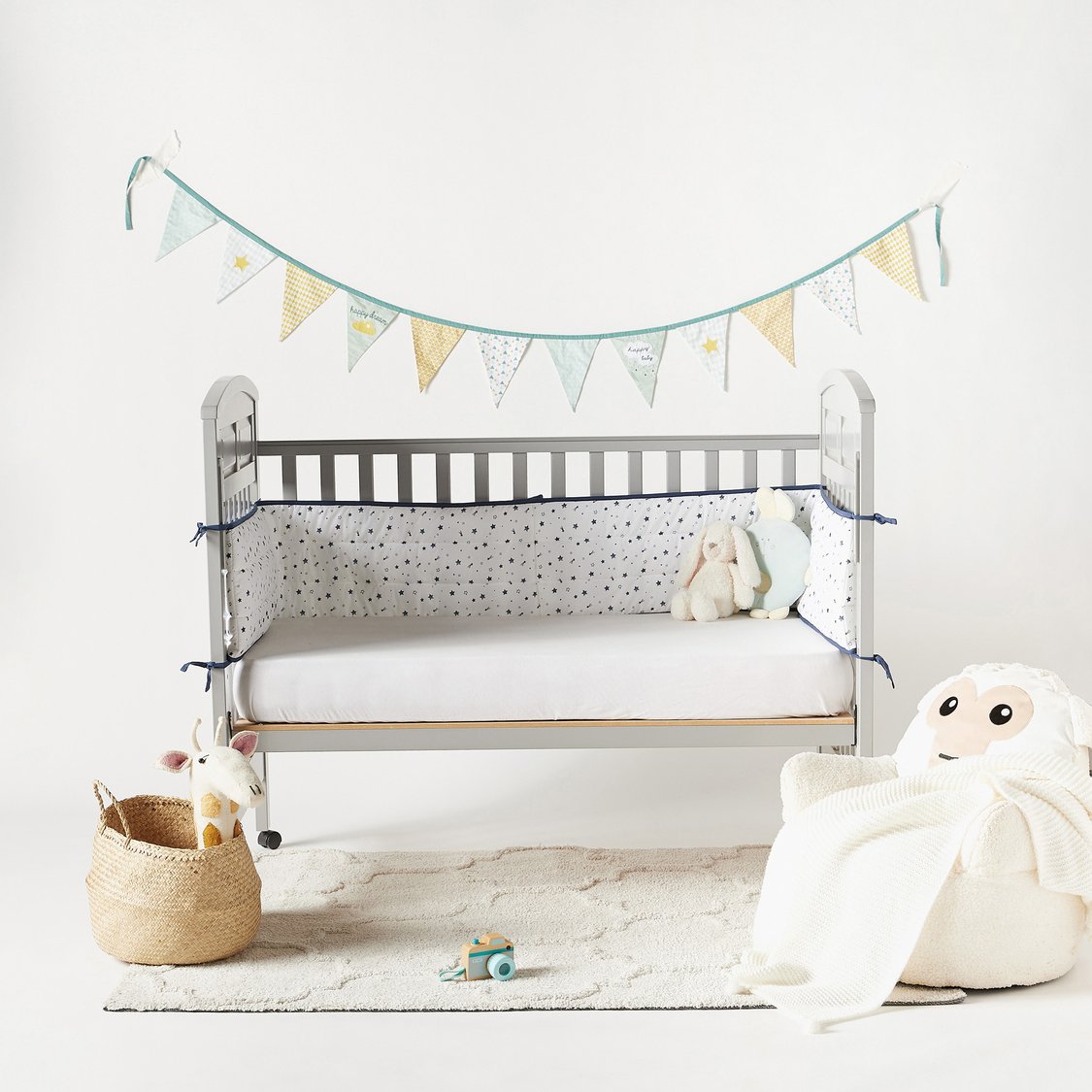 Juniors Printed Cot Bumper - 30x390 cm