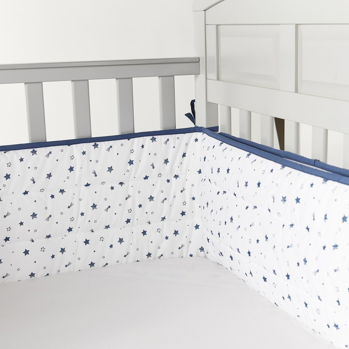 Juniors Printed Cot Bumper - 30x390 cm
