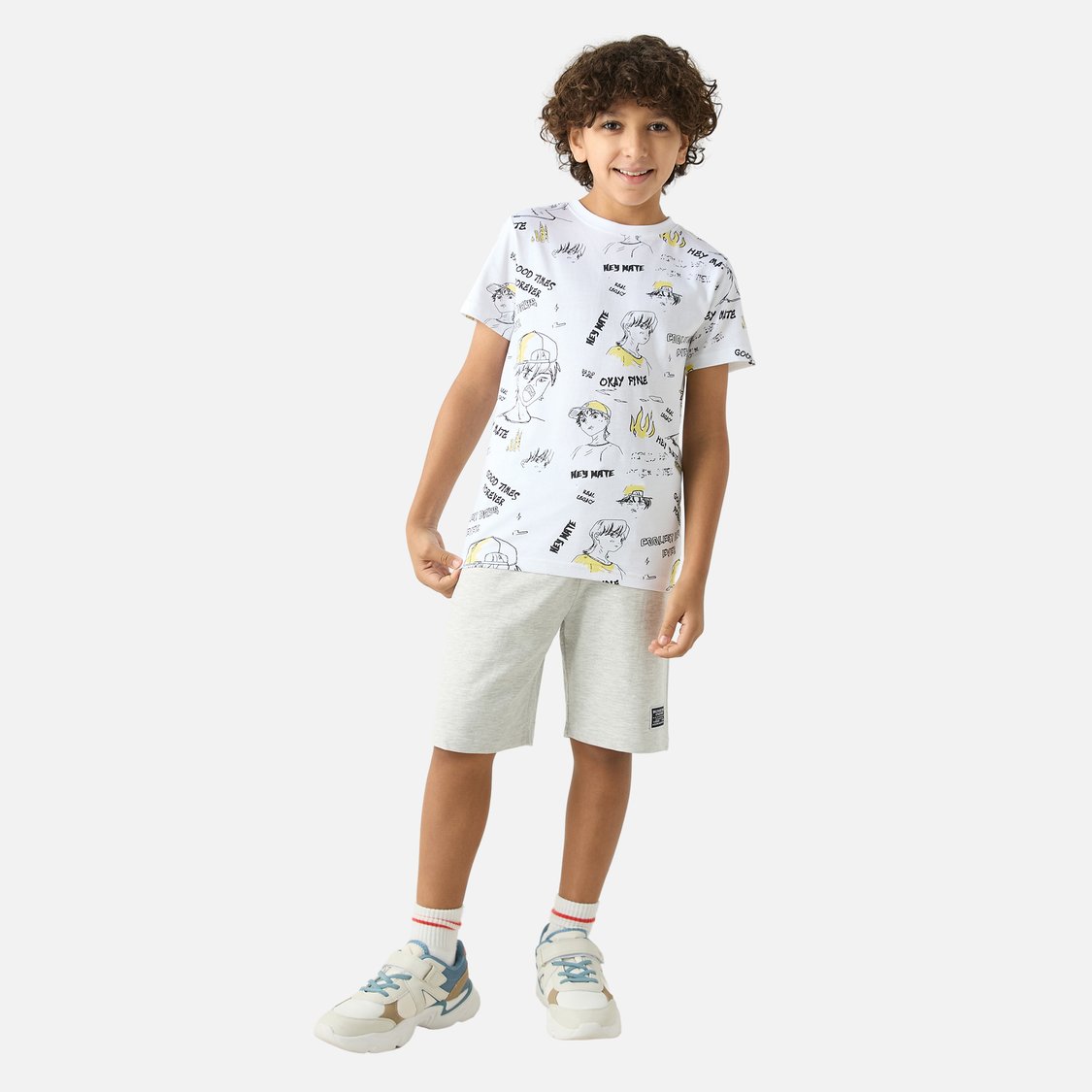Juniors Patch Detail Shorts with Drawstring Closure and Pockets