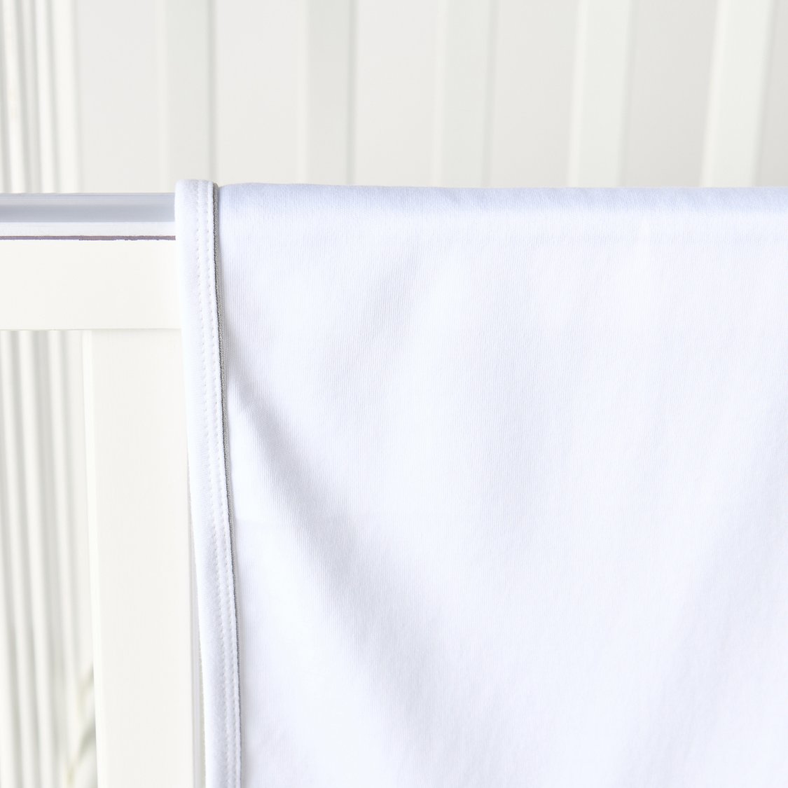 Juniors Solid Receiving Blanket with Piping Detail - 80x80 cm