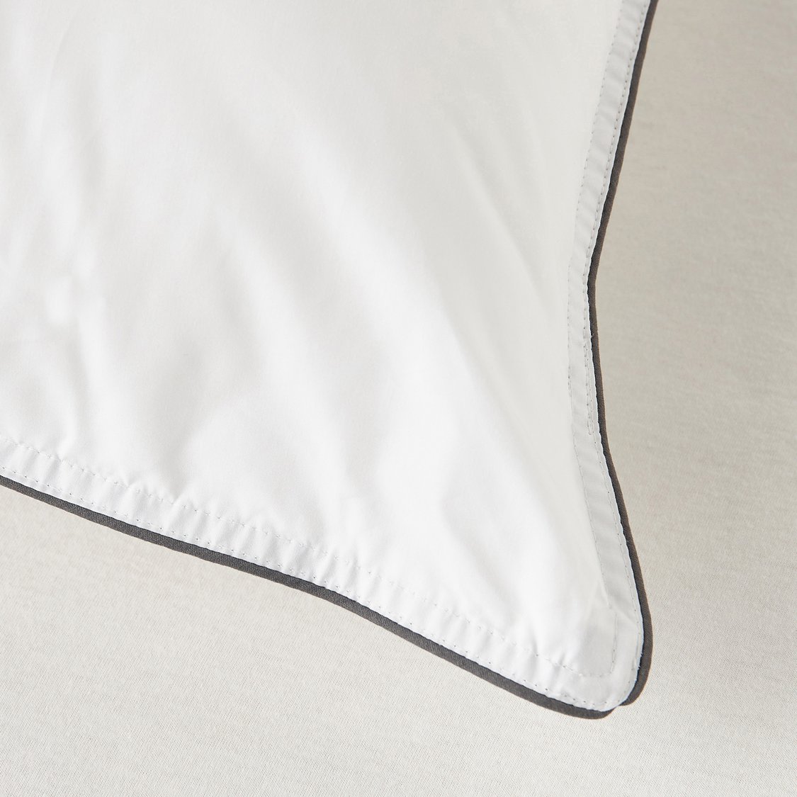 Junior Solid Rectangular Pillow - 50x75 cm