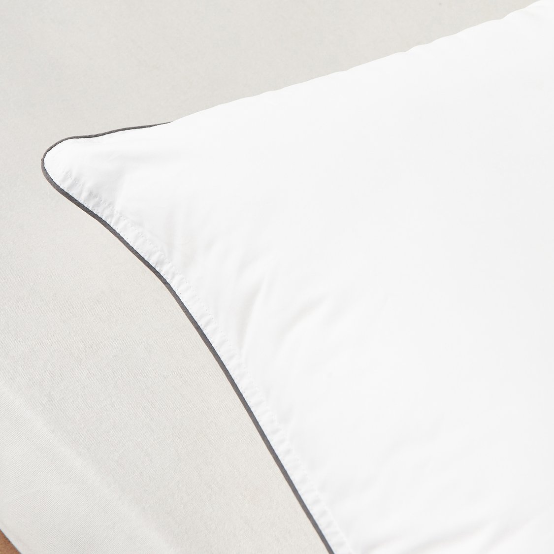 Junior Solid Rectangular Pillow - 50x75 cm