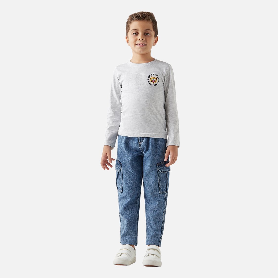 Juniors Tiger Print T-shirt with Long Sleeves and Crew Neck
