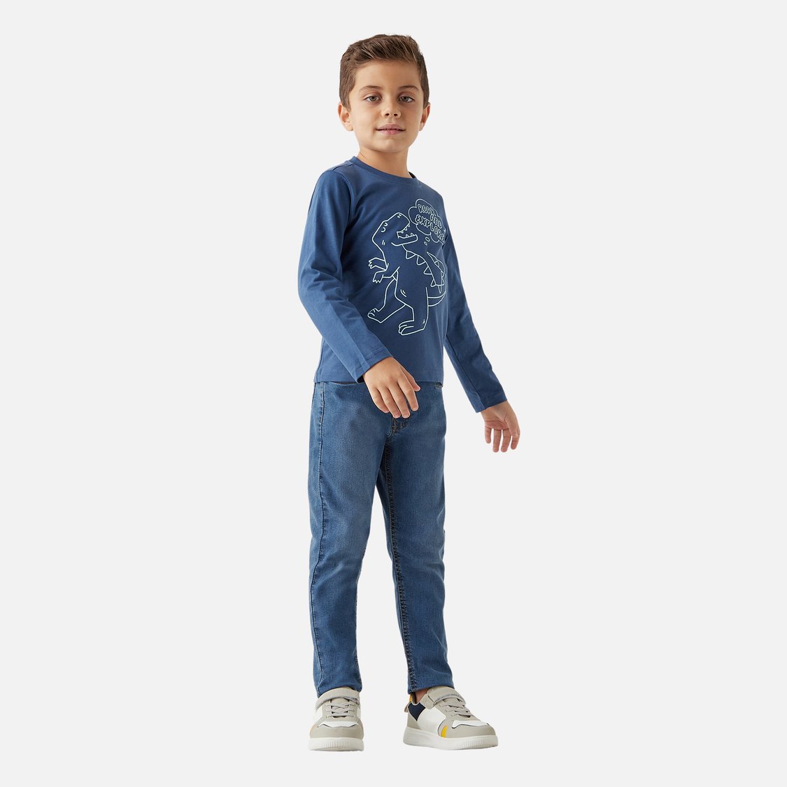 Juniors Dinosaur Print T-shirt with Long Sleeves and Crew Neck