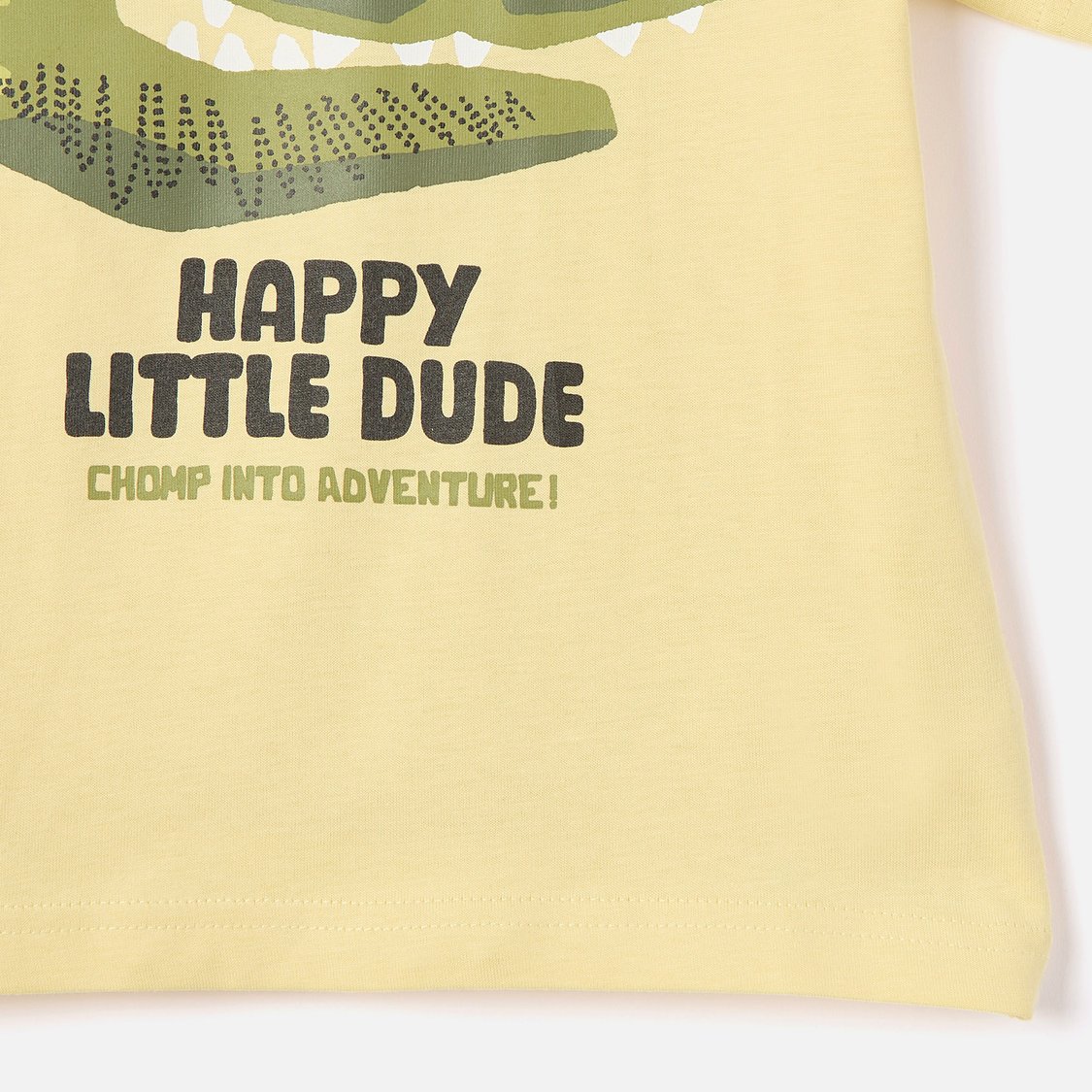 Juniors Graphic Print T-shirt with Short Sleeves