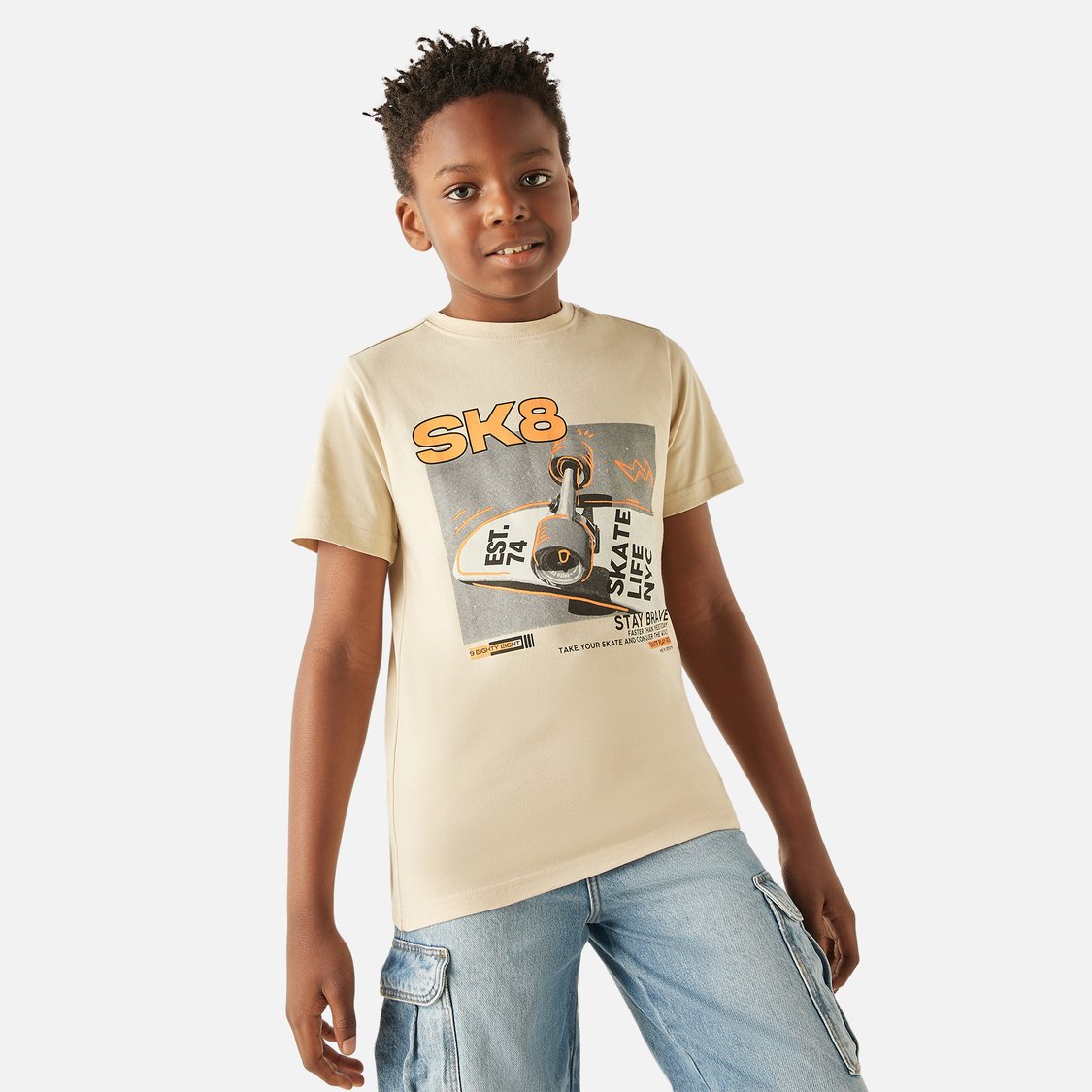 Juniors Graphic Print T-shirt with Short Sleeves