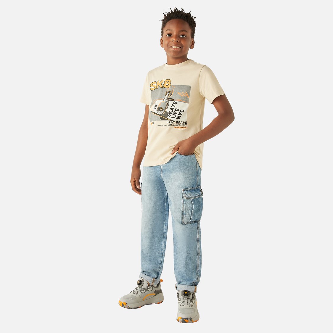 Juniors Graphic Print T-shirt with Short Sleeves