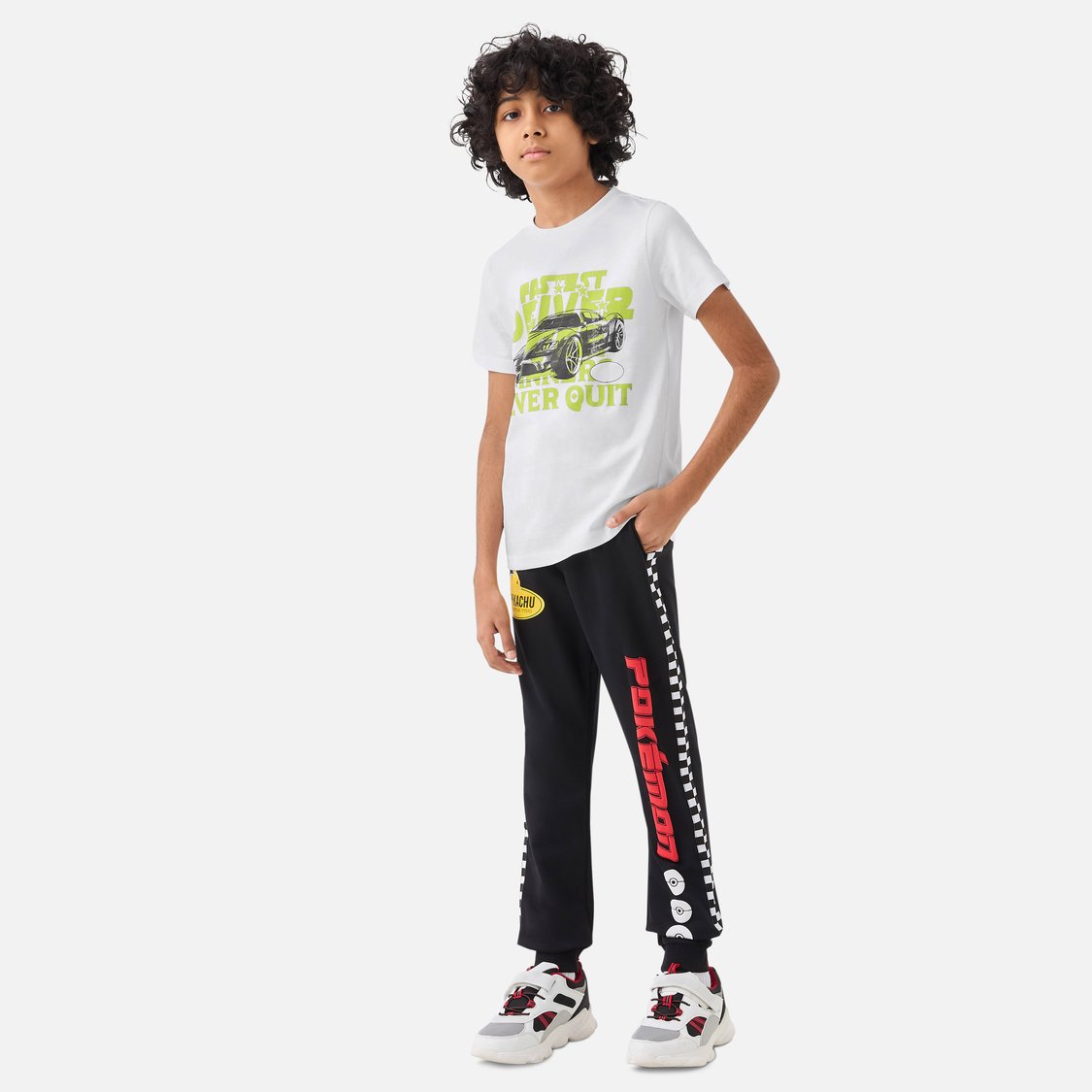Juniors Graphic Print T-shirt with Short Sleeves