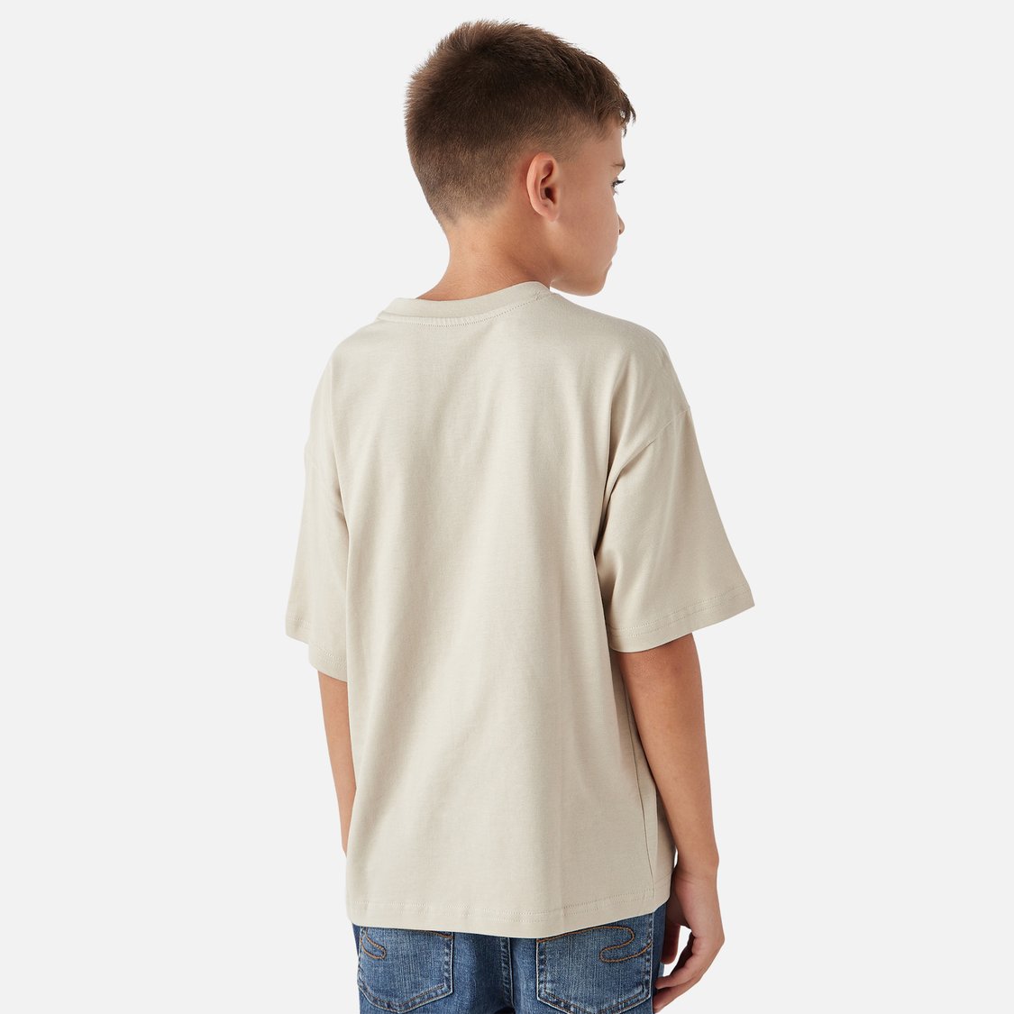 Juniors Graphic Print T-shirt with Short Sleeves and Crew Neck