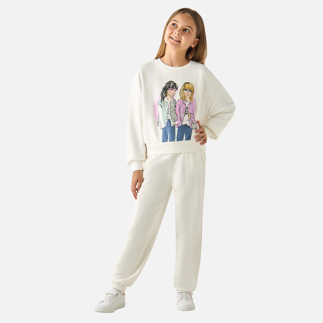 Juniors Graphic Print Sweatshirt with Long Sleeves