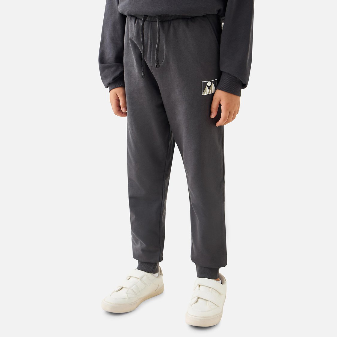 Juniors Solid Joggers with Elasticated Drawstring Closure and Pockets