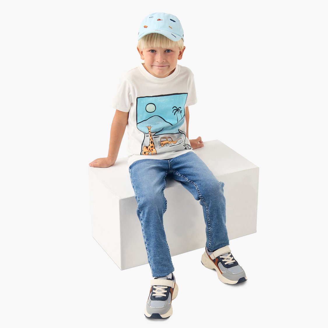 Juniors Printed Crew Neck T-shirt with Short Sleeves