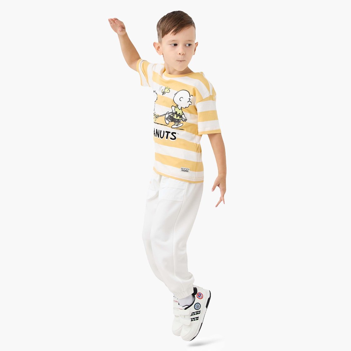 Juniors Peanuts Print T-shirt with Crew Neck and Short Sleeves