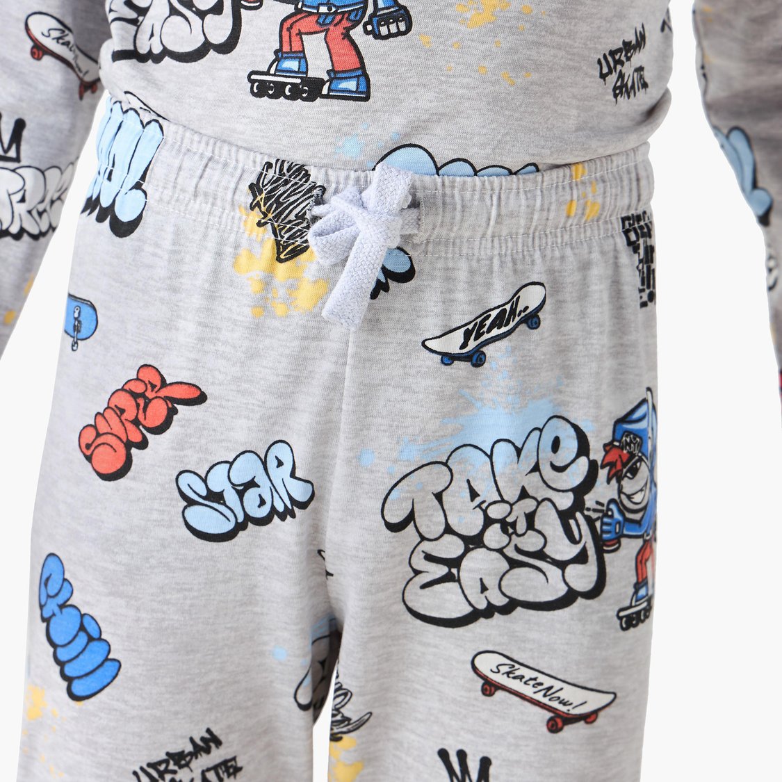 Juniors All-Over Graphic Print T-shirt and Pyjama Set