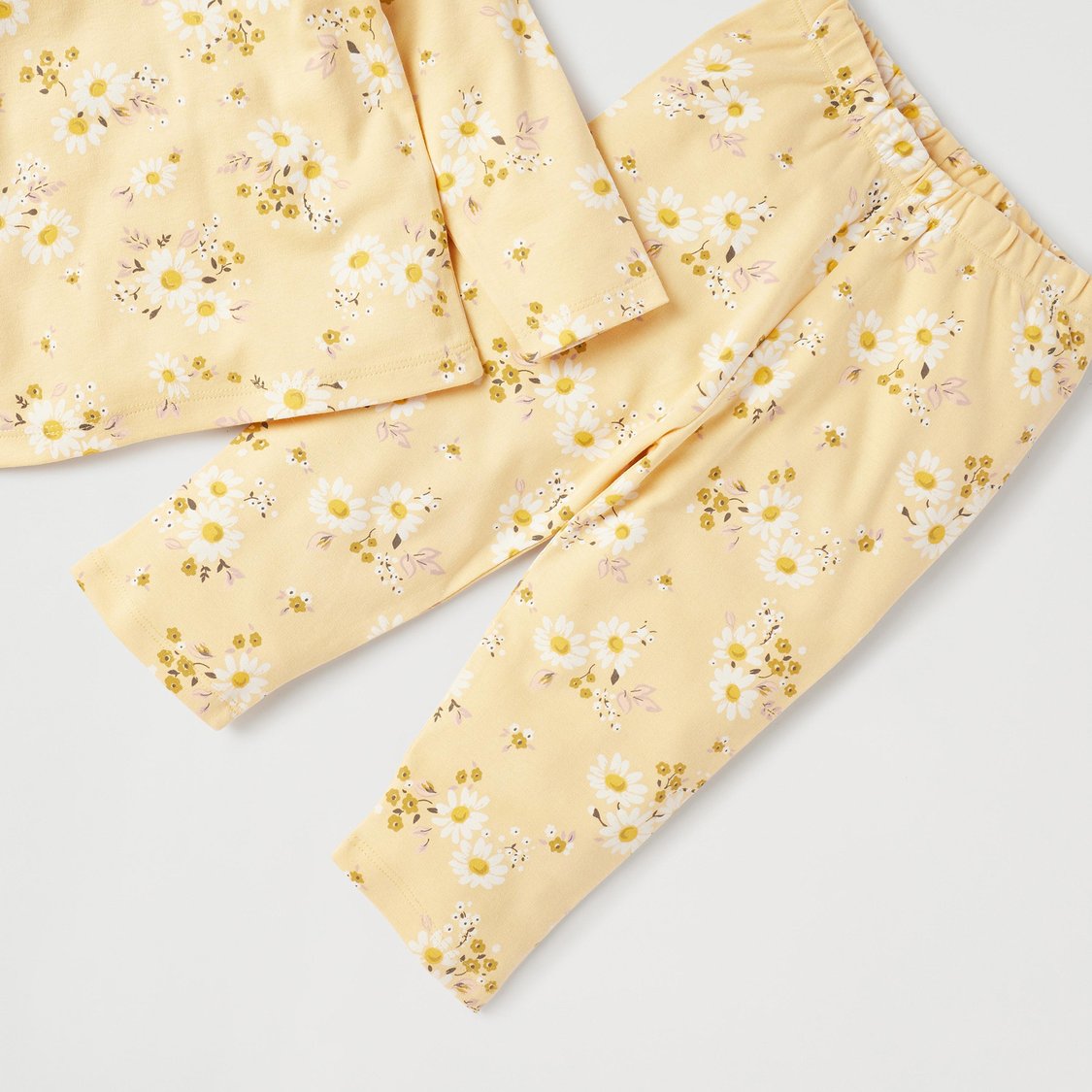 Juniors All-Over Floral Print Long Sleeves T-shirt and Pyjama Set