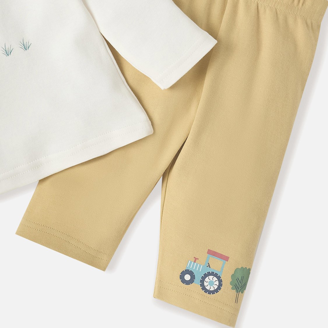 Juniors Printed Long Sleeves T-shirt and Pyjama Set