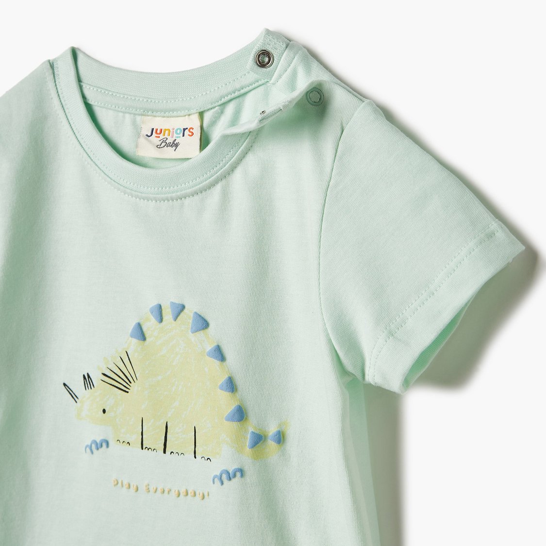 Juniors Graphic Print Round Neck T-shirt with Short Sleeves and Button Closure
