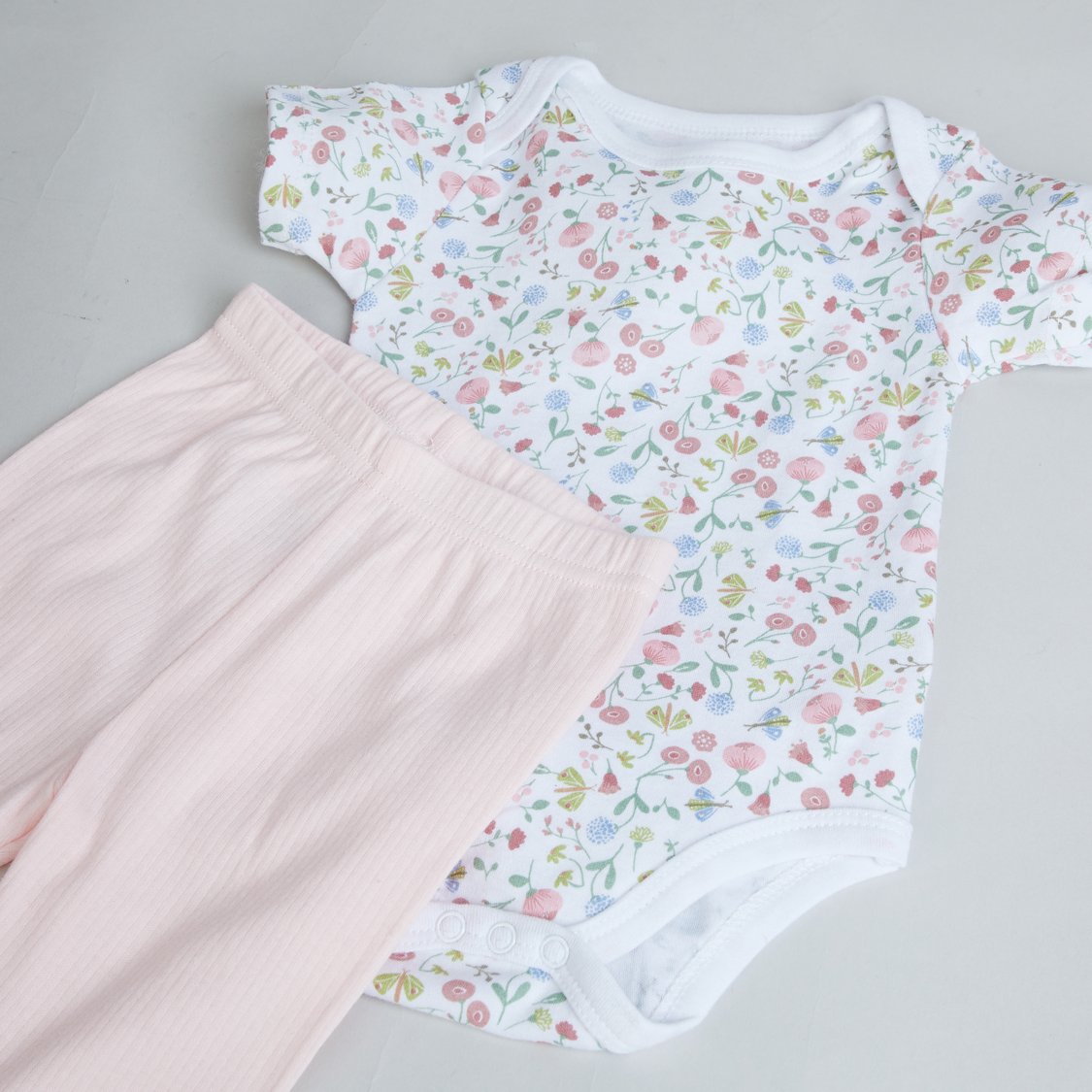 Juniors 12-Piece Printed Clothing Gift Set