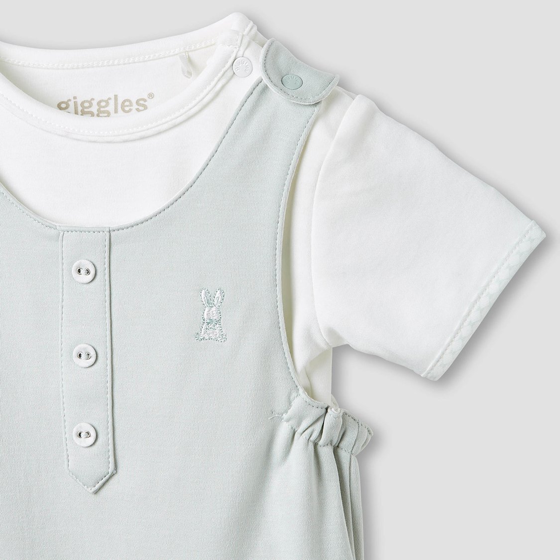 Giggles Solid T-shirt and Dungaree Set