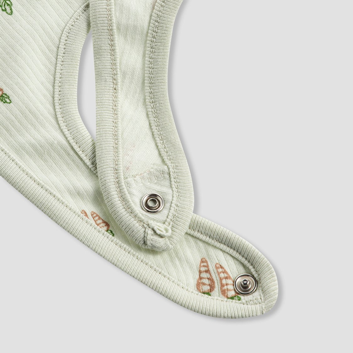 Juniors Printed Bib with Snap Button Closure - Set of 3