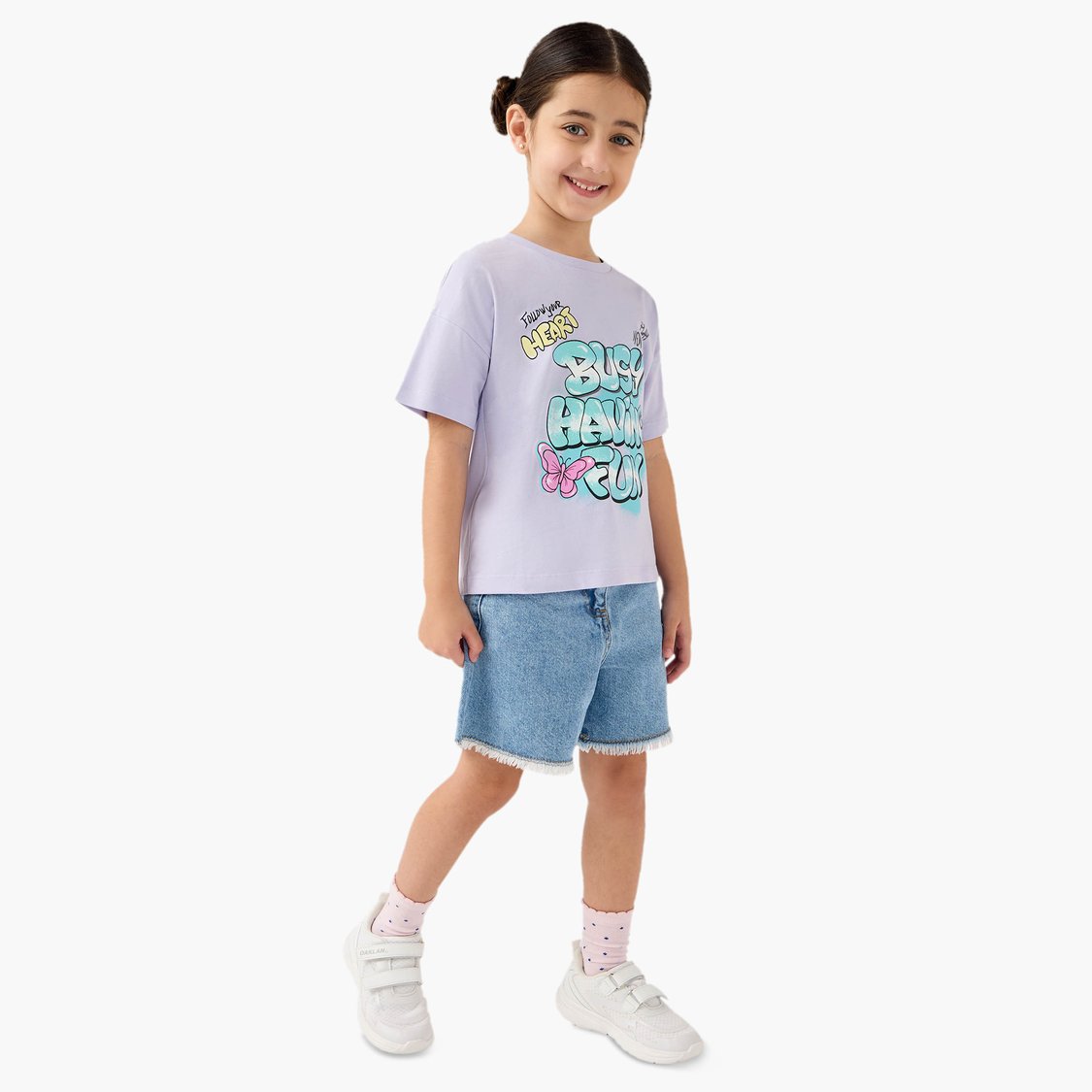 Juniors Graffiti Print T-shirt with Short Sleeves