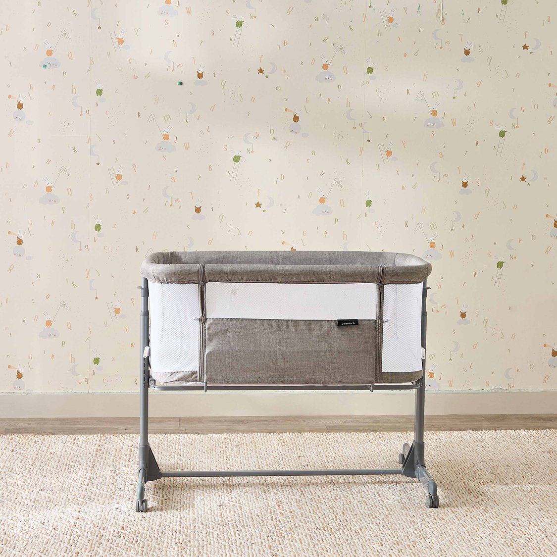 Juniors Adjustable Height Bassinet - 90x57x83cm