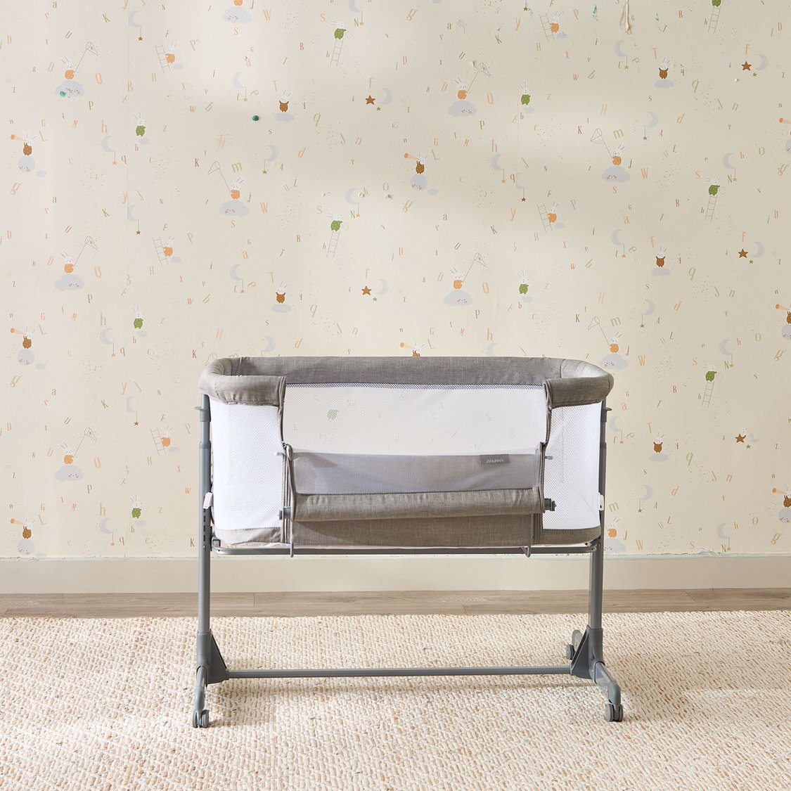Juniors Adjustable Height Bassinet - 90x57x83cm