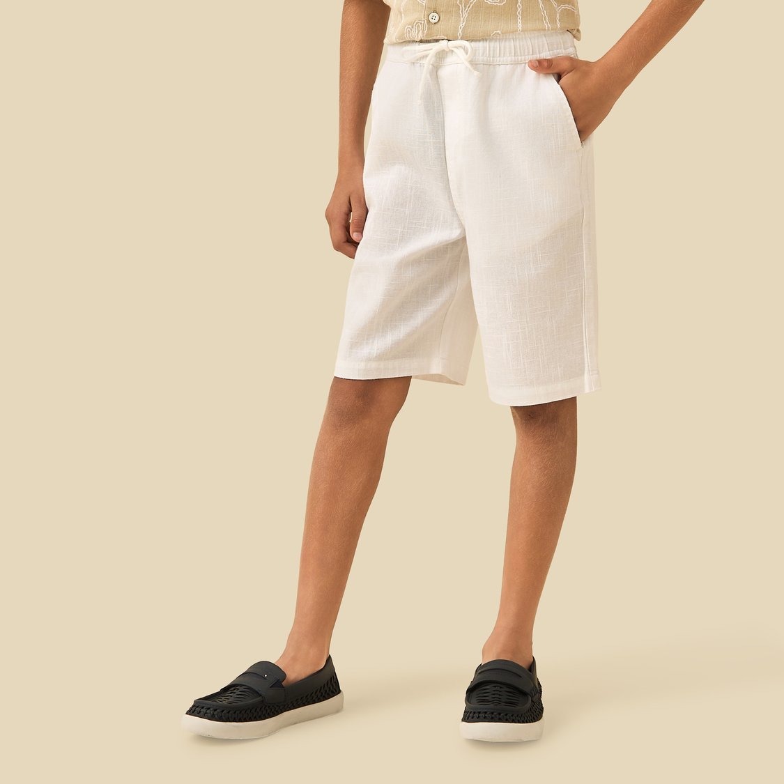 Juniors Floral Embroidered Shirt and Shorts Set