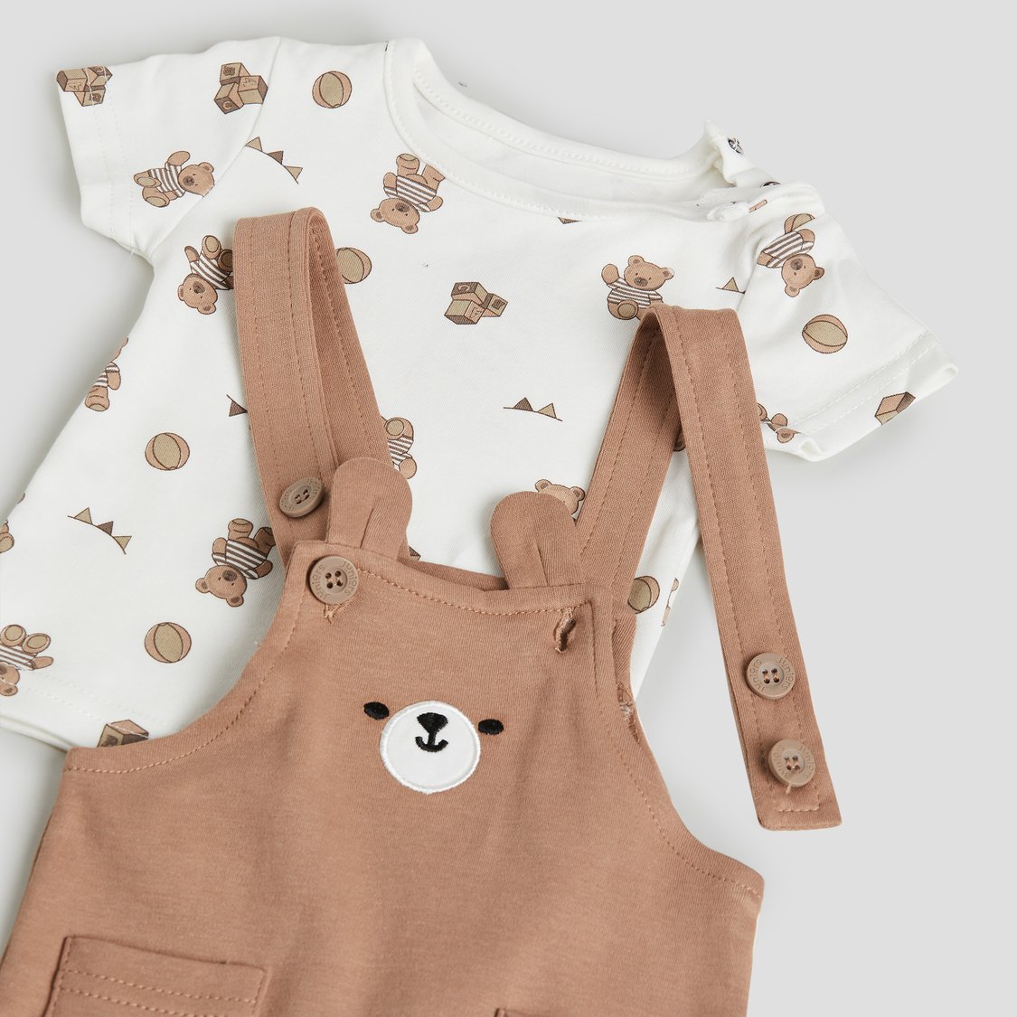 Juniors Printed T-shirt and Dungaree Set
