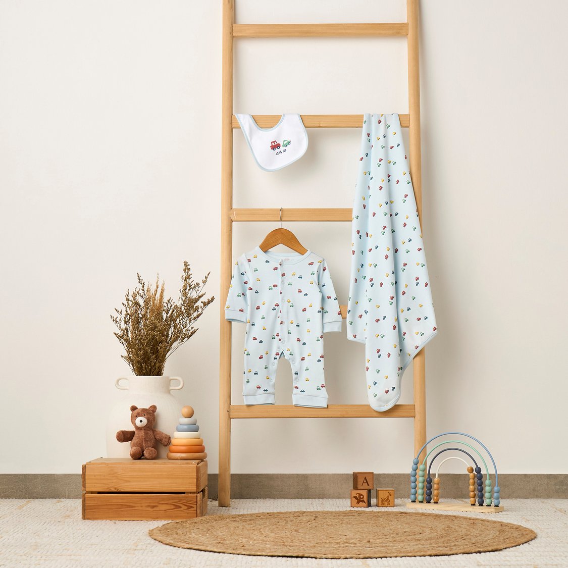Juniors Printed Clothing Gift Set