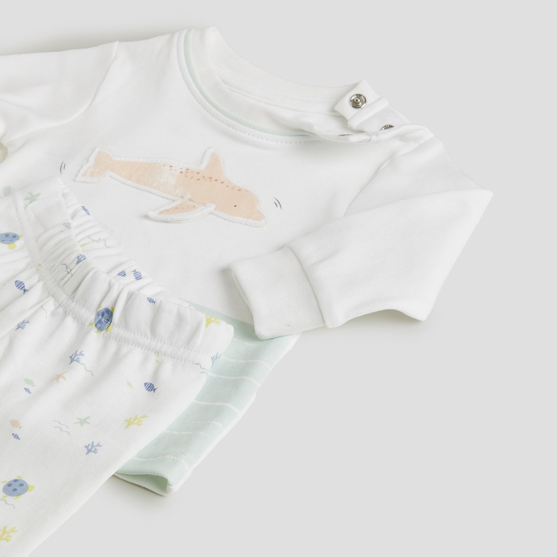 Juniors Printed T-shirt with Joggers Set