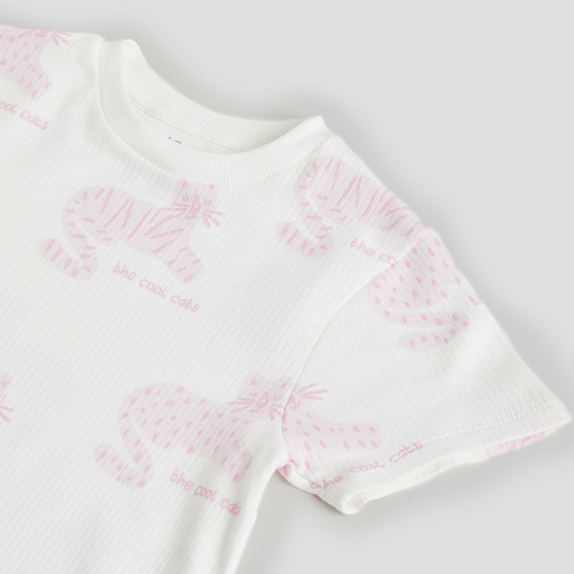 Juniors Animal Print T-shirt and Joggers Set