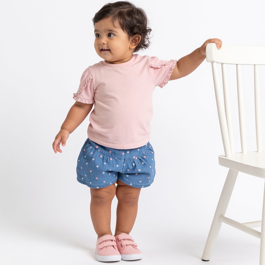 Juniors Embroidered Shorts