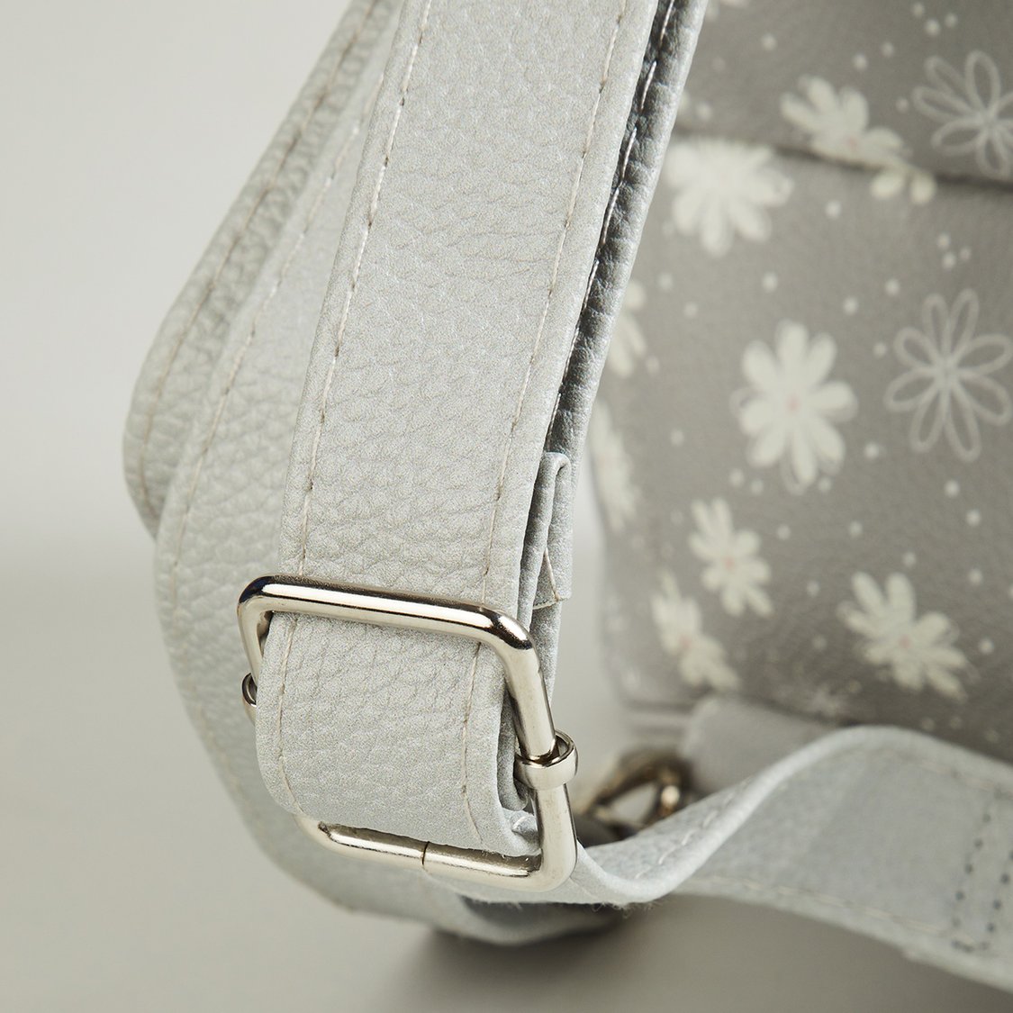 Juniors Floral Print Feeding Backpack