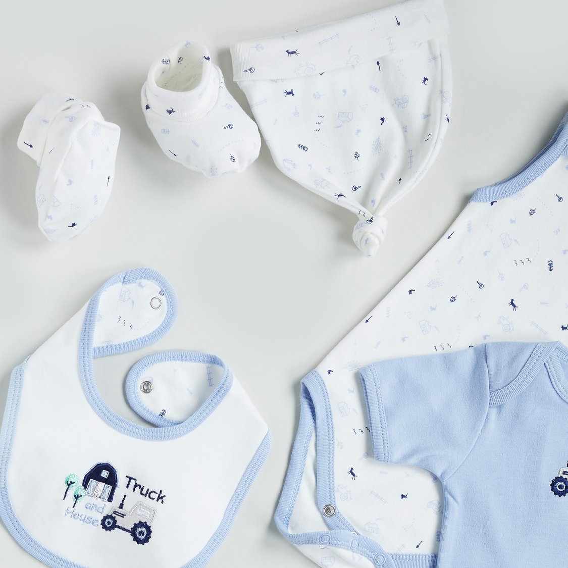 Juniors Printed Assorted 8Pcs Gift Set