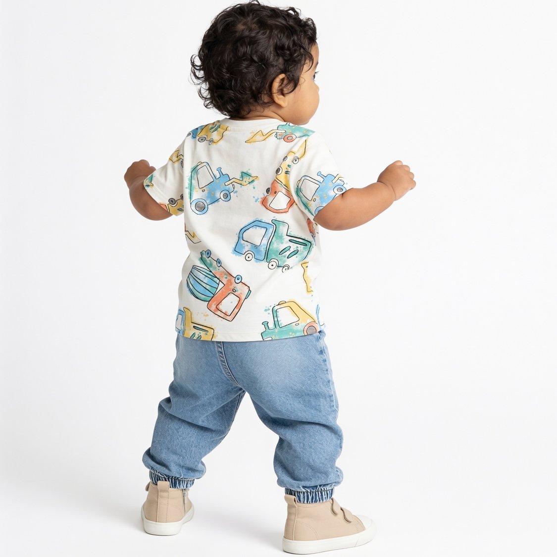 Juniors Graphic Print T-shirt