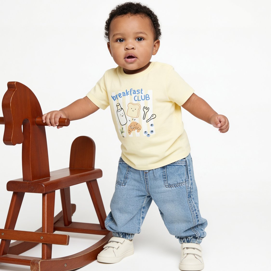 Juniors Graphic Print T-shirt