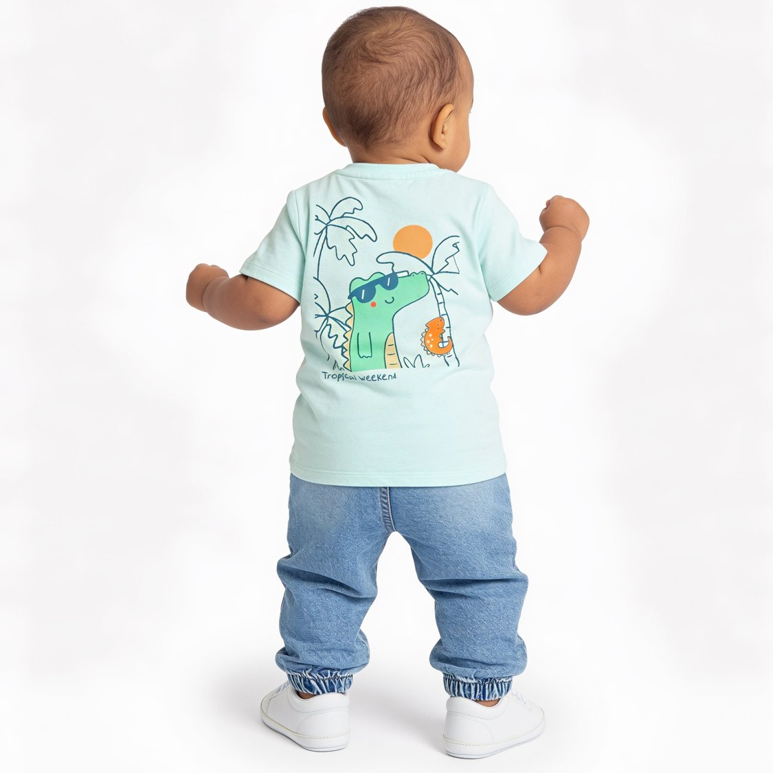 Juniors Graphic Print T-shirt
