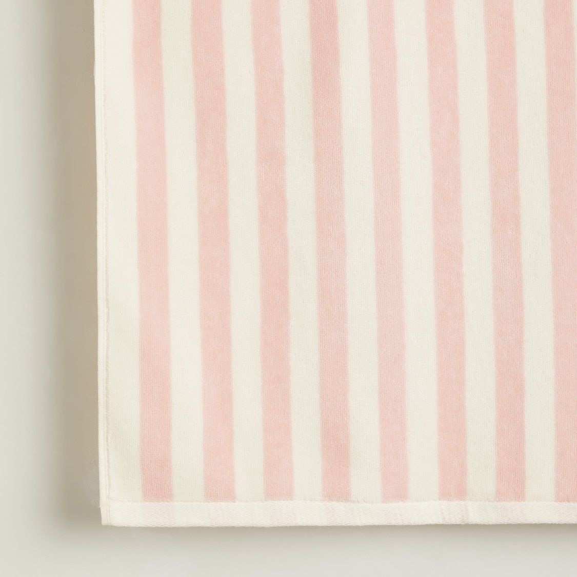 Juniors Striped Hand Towel - 90 x 50 cm